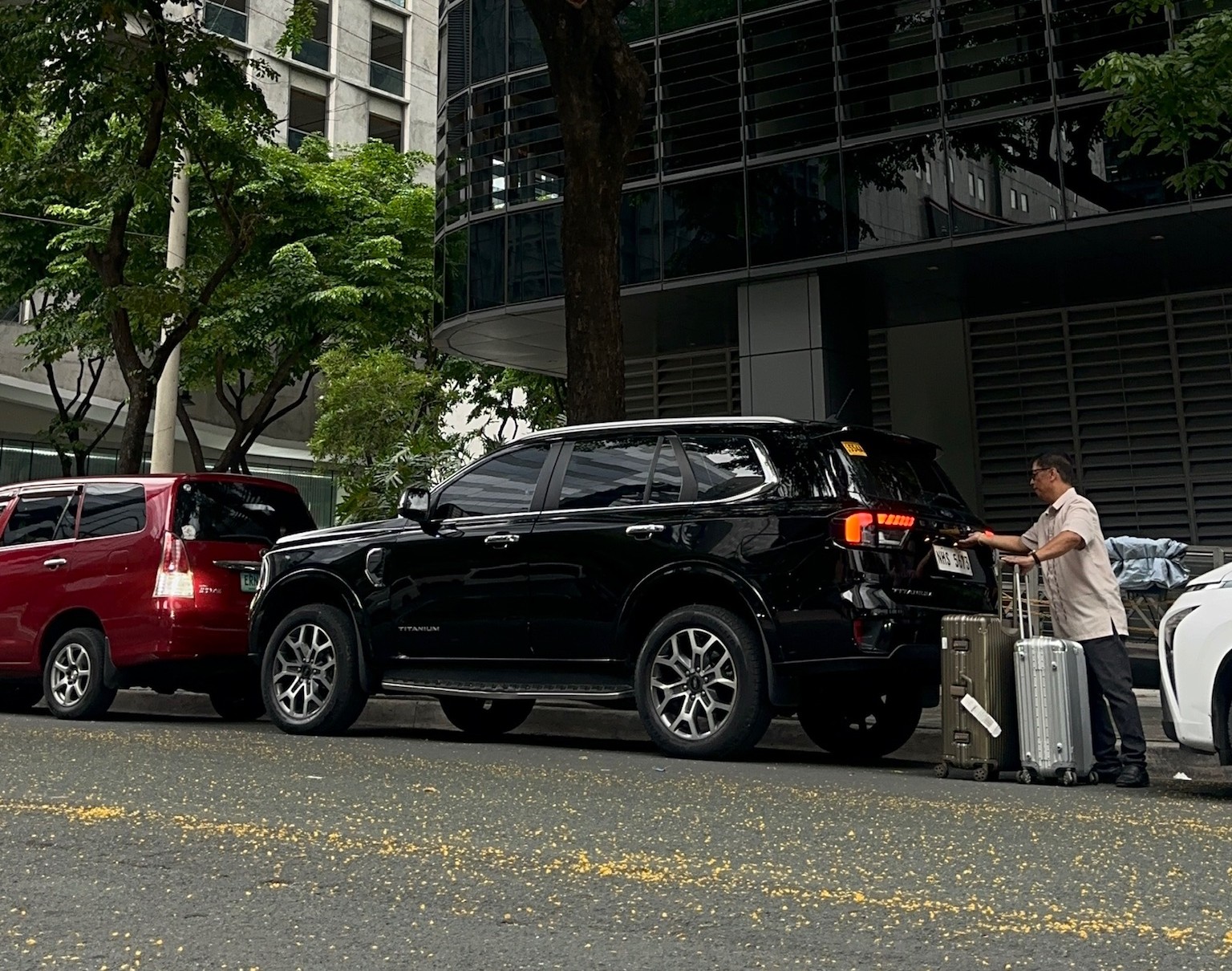 Ford Everest Titanium Back