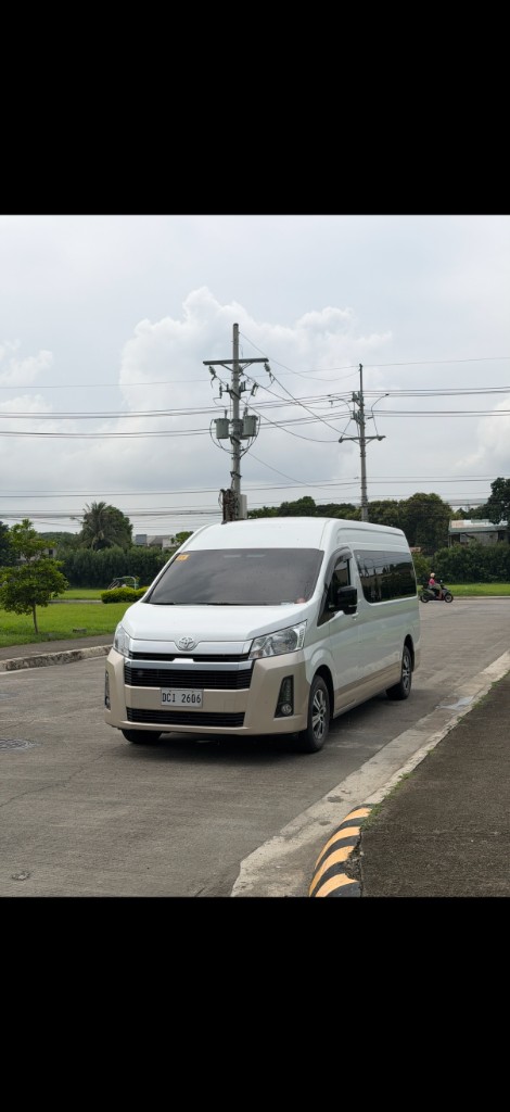 Toyota GL Tourer Front View