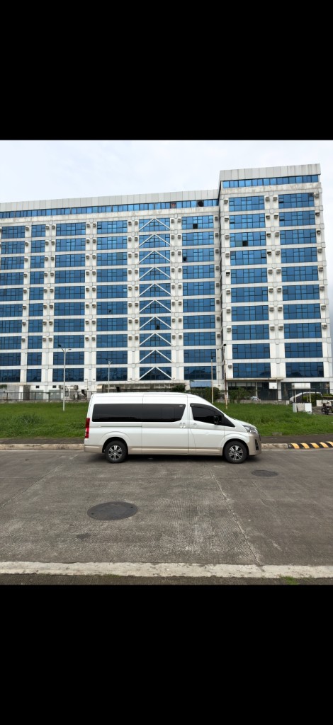 Toyota GL Tourer Side View